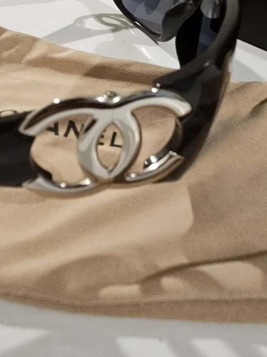 Chanel Sunglasses with Silver Large Logo - Vintage 2005 - Picture 9 of 11